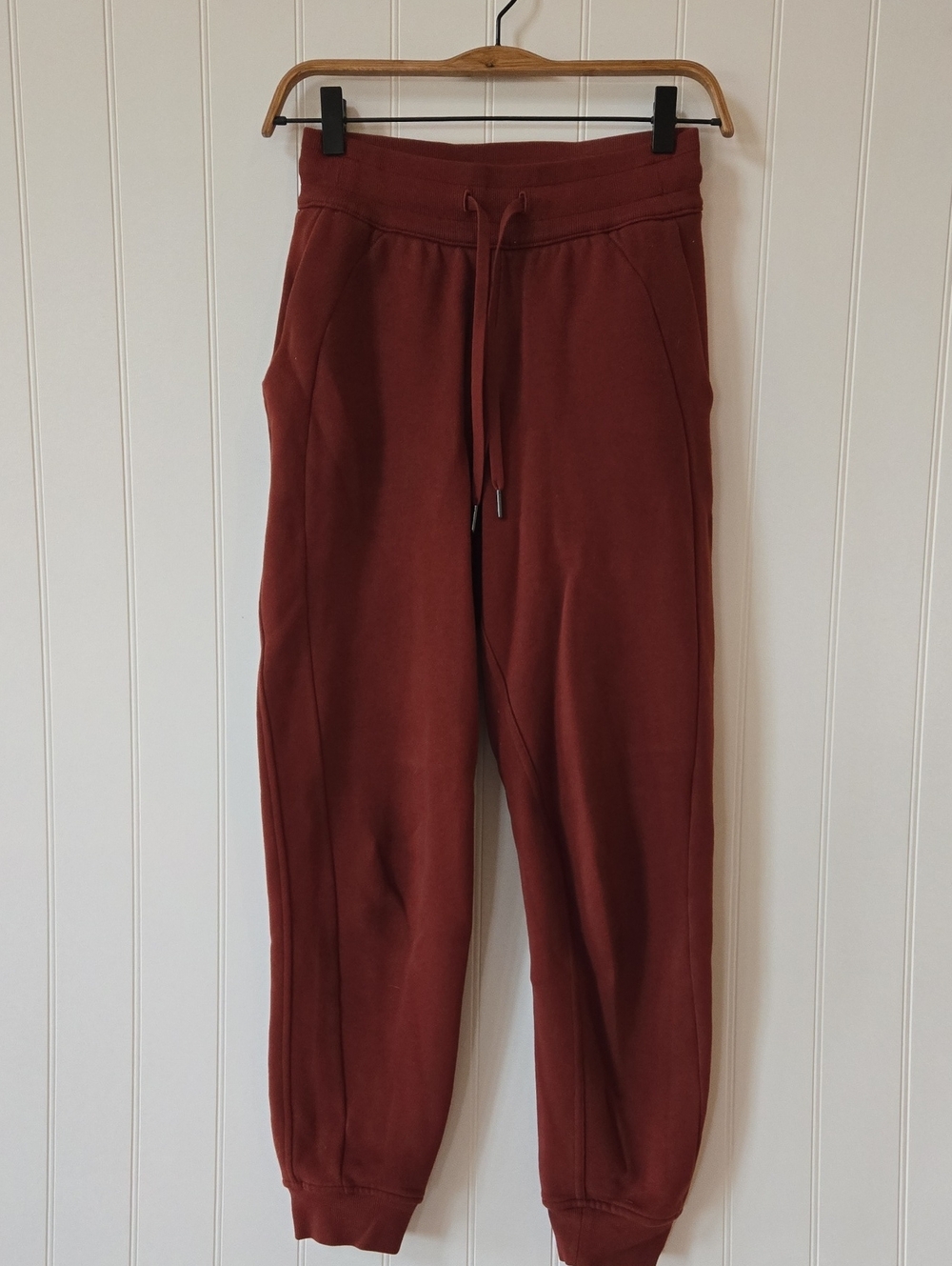 Lululemon Scuba High-Rise Jogger - Picture 3 of 8